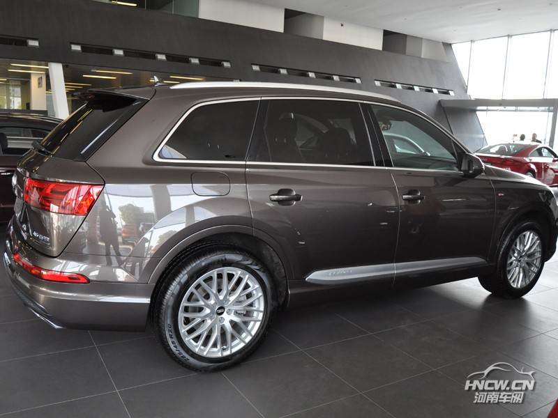 2016款 进口奥迪 Q7 外观
